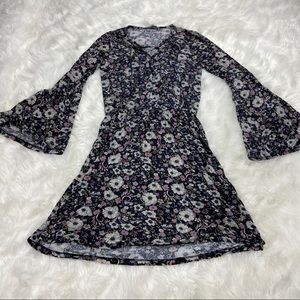 Soft Floral dress with flared arms
